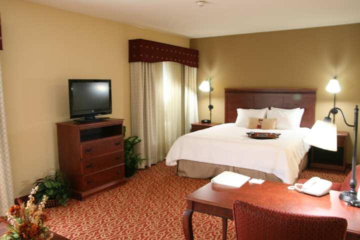 Hampton By Hilton Lincoln Hotel Exterior photo
