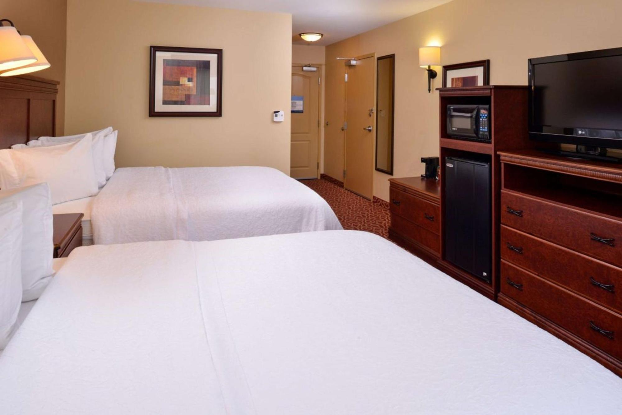 Hampton By Hilton Lincoln Hotel Exterior photo